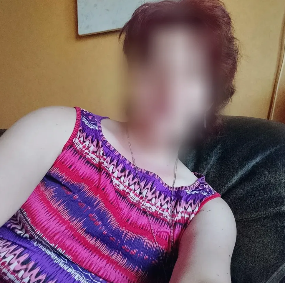 Andrea, 35