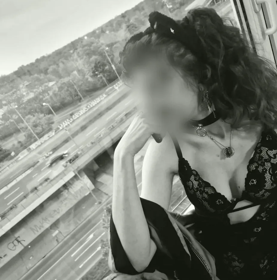 Greta, 22
