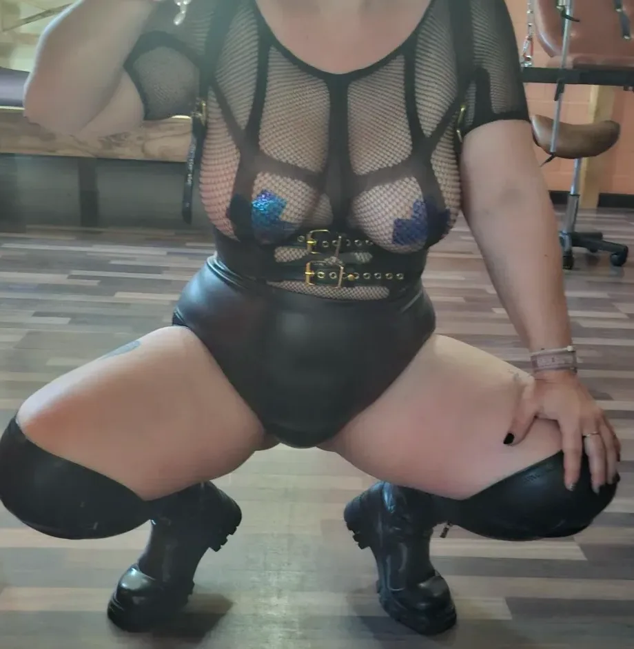 Katrin, 39