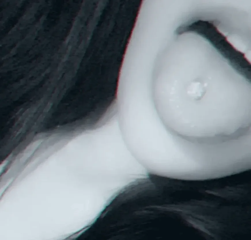 Nisa, 25